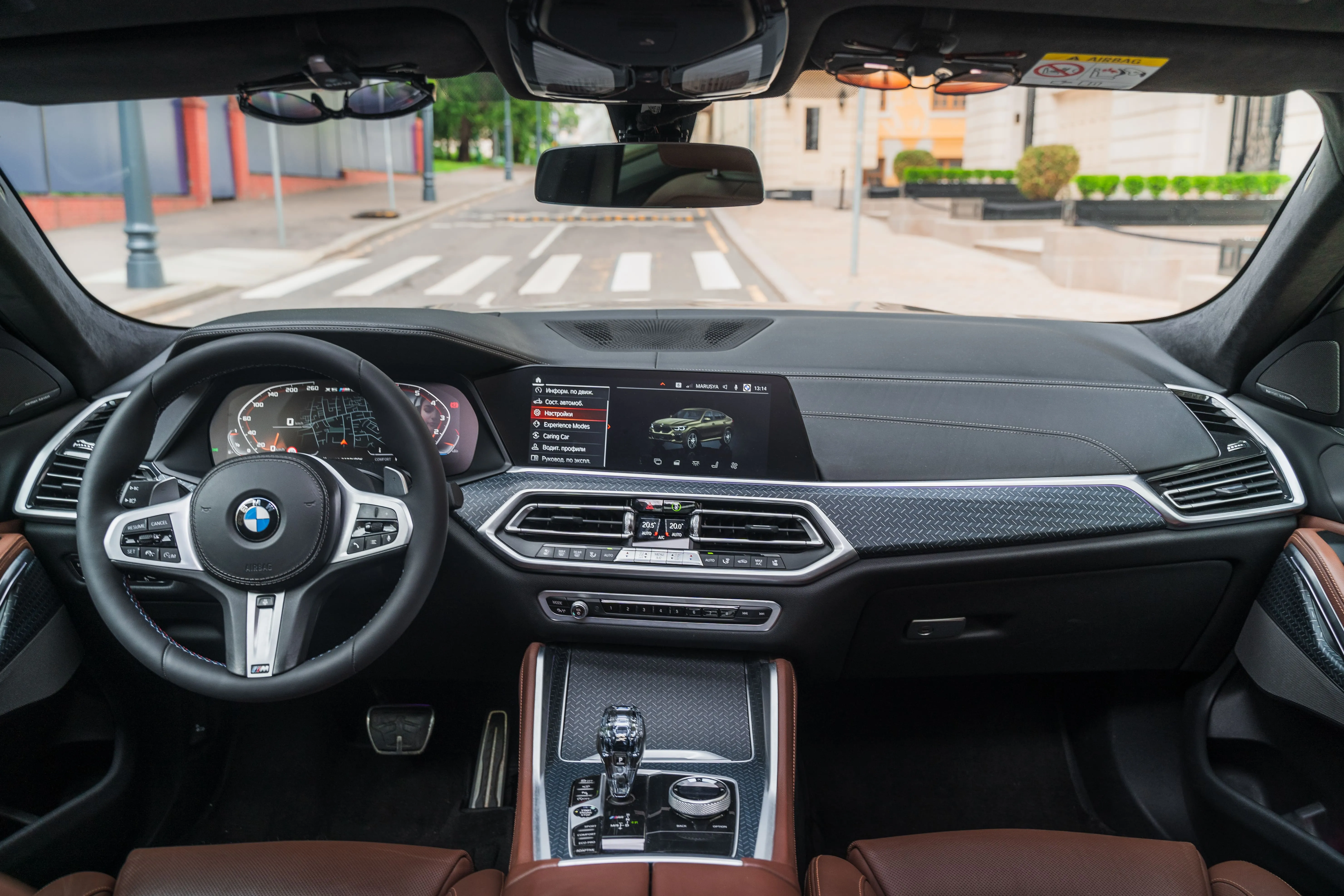 BMW X6 M50i фото 9