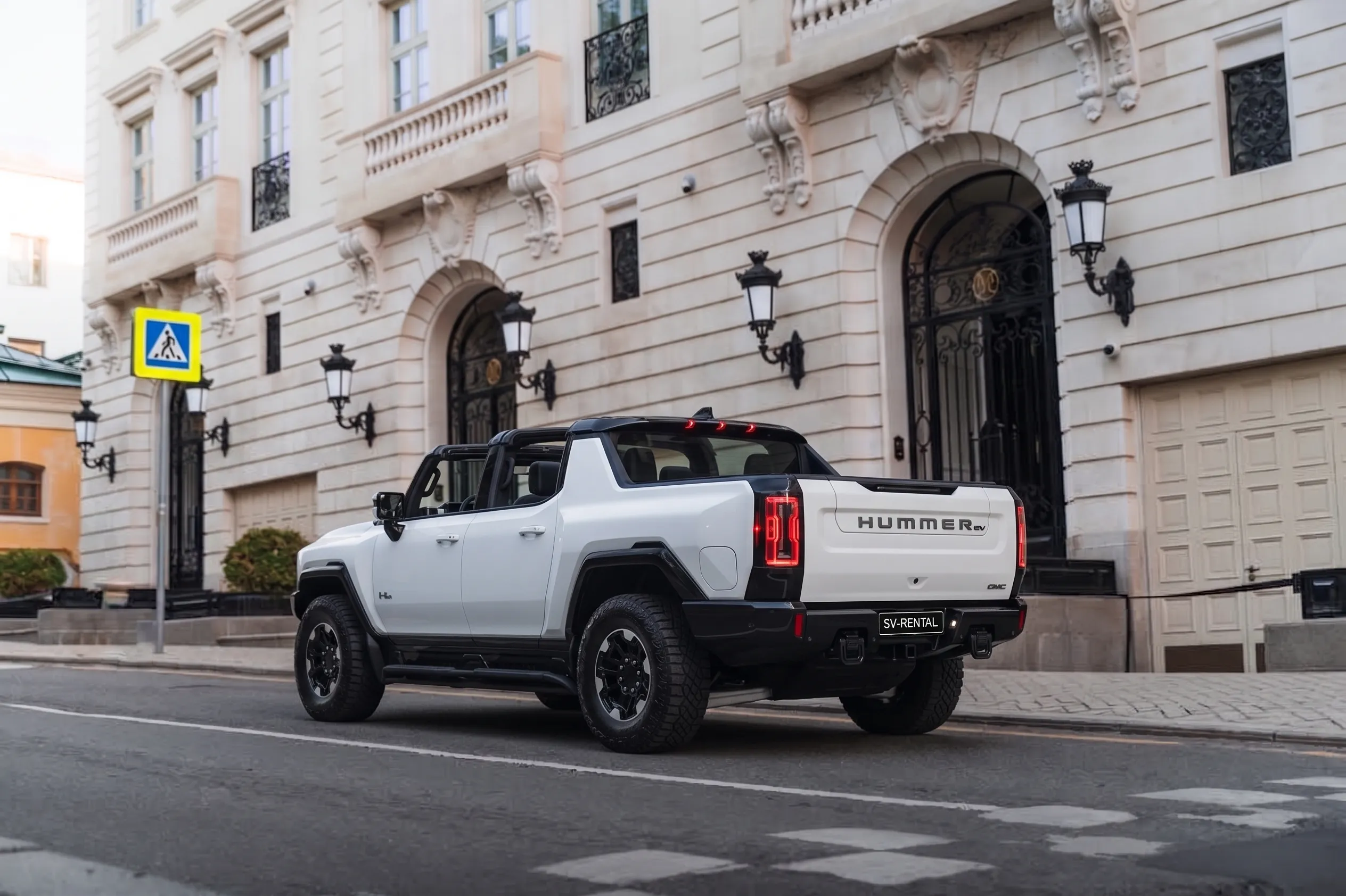 GMC Hummer EV фото 2