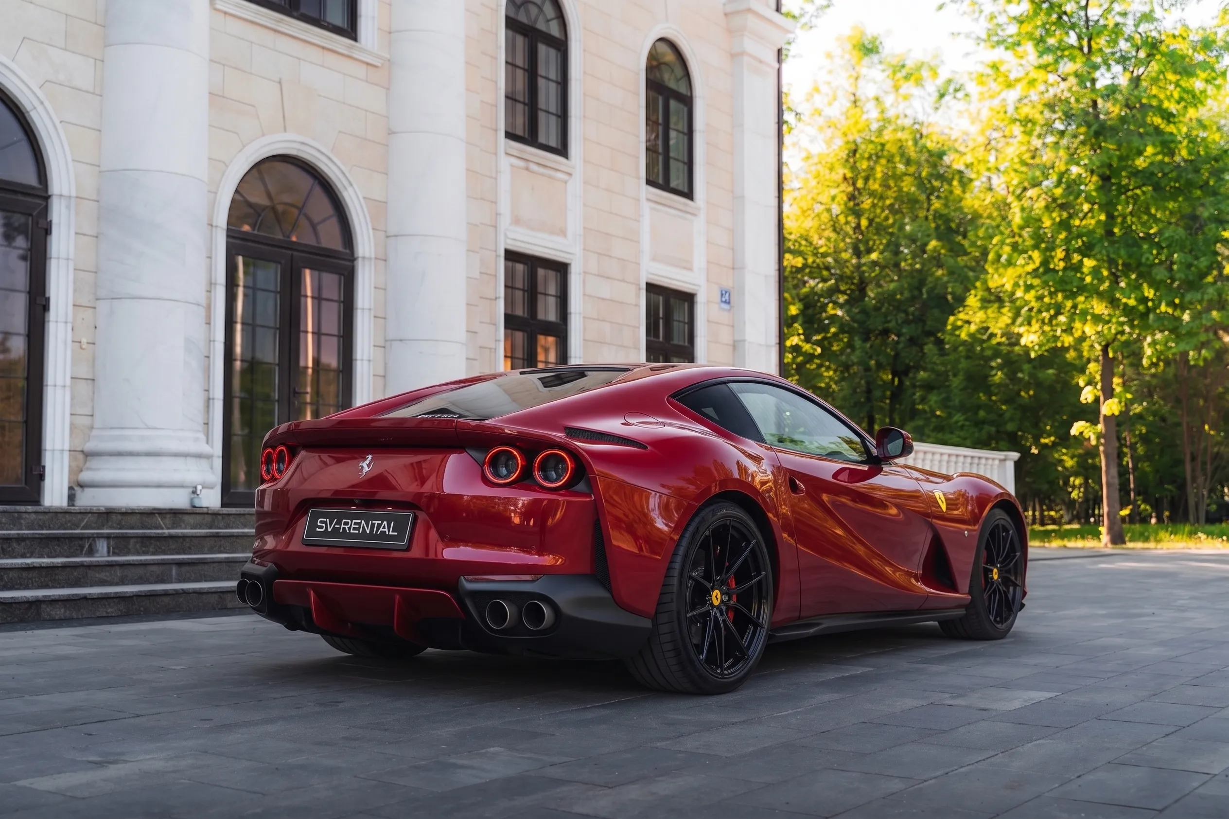 Ferrari 812 Superfast фото 5