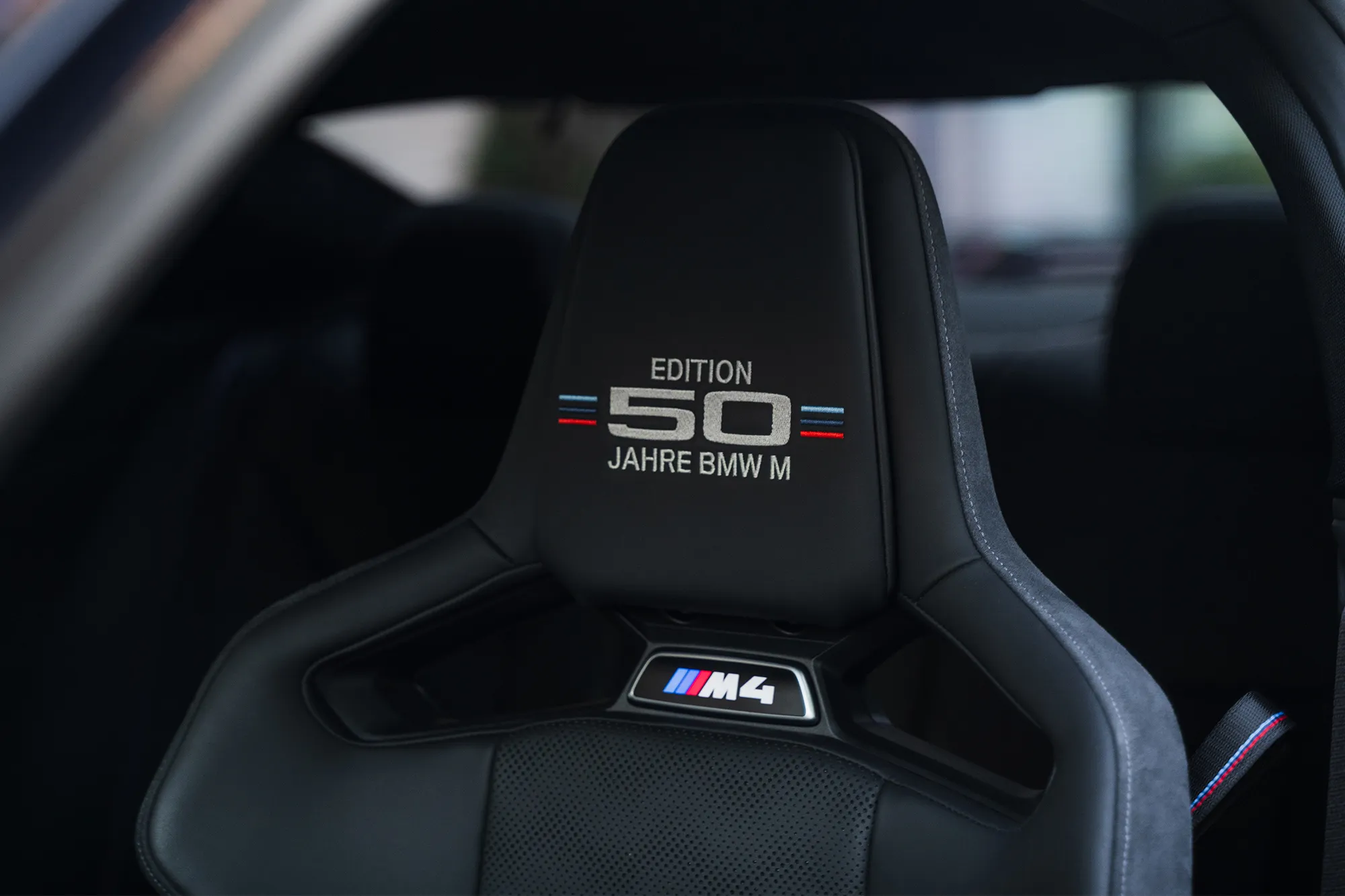 BMW M4 Jahre Edition фото 7