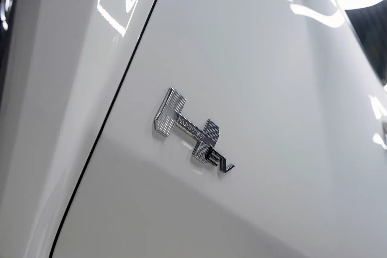 GMC Hummer EV фото 7