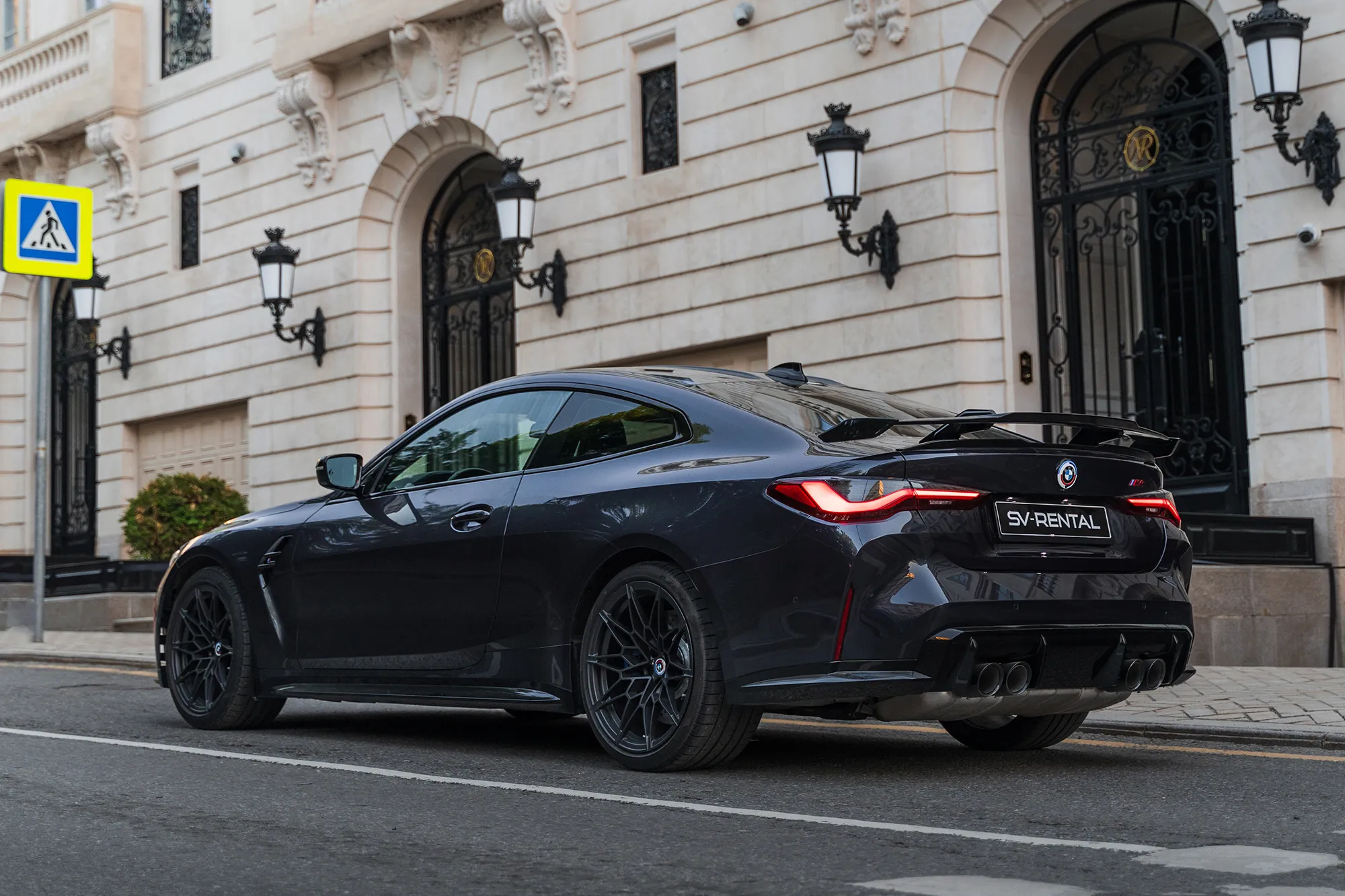 BMW M4 Jahre Edition фото 4