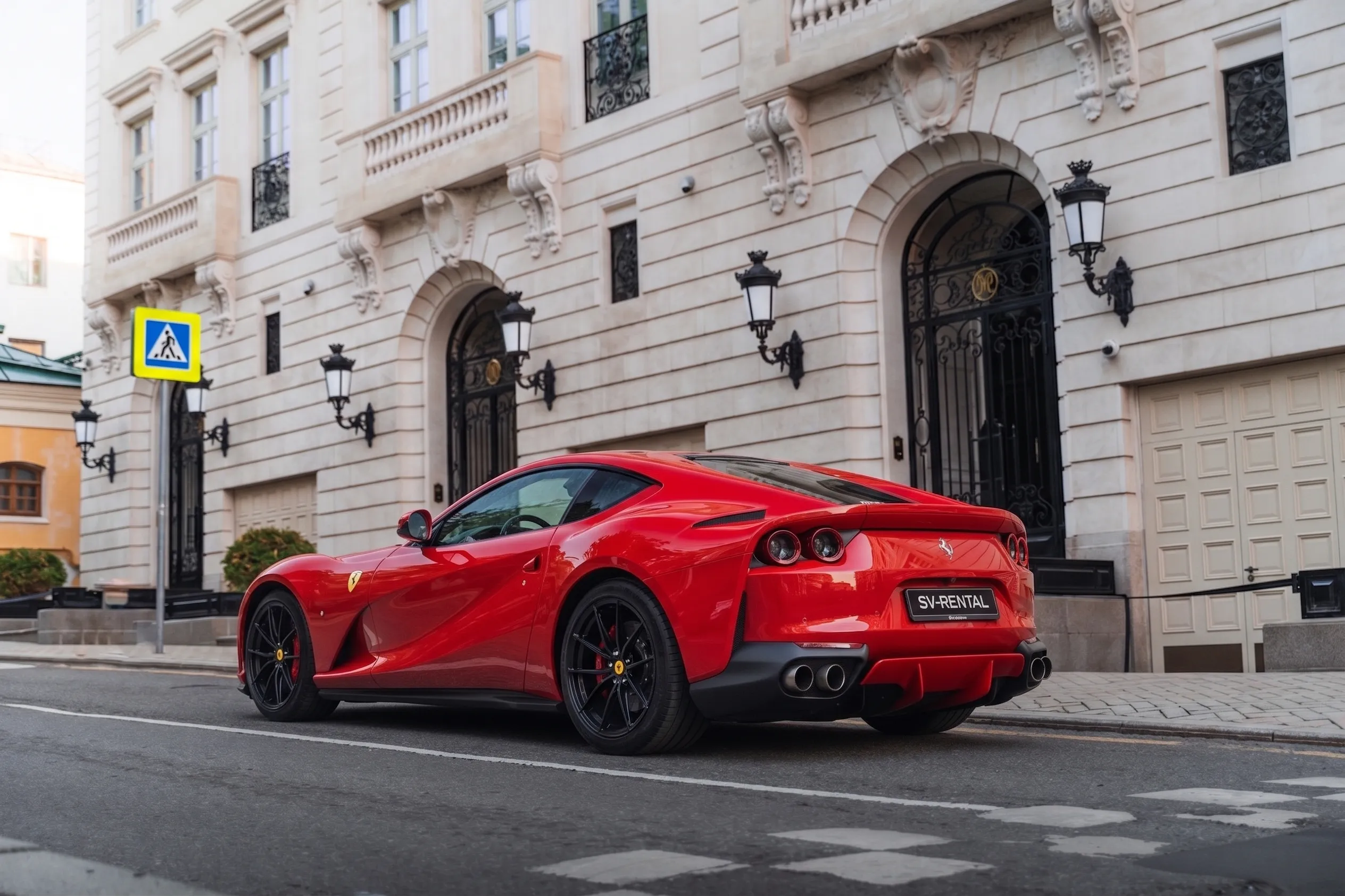 Ferrari 812 Superfast фото 2