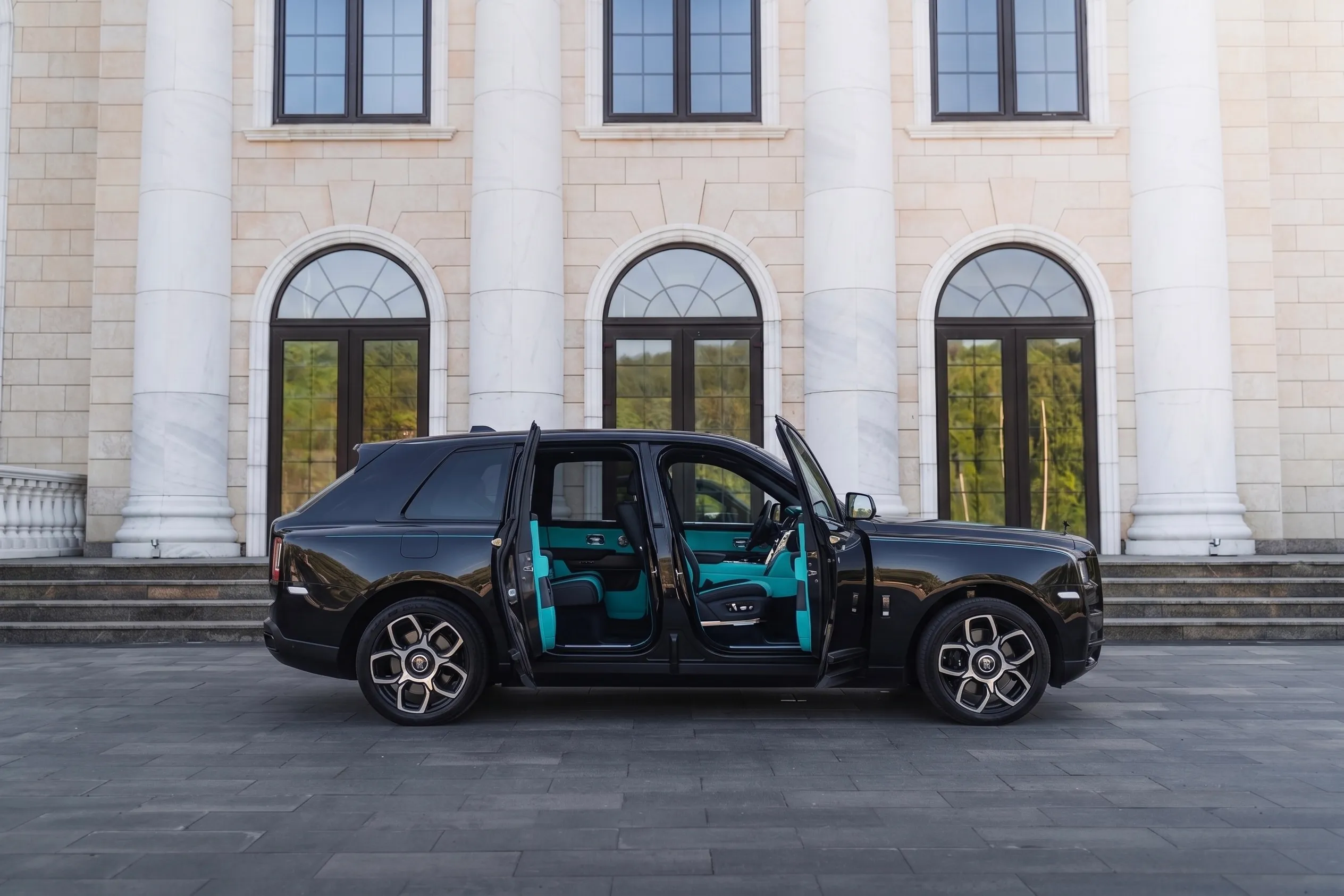 Rolls-Royce Cullinan фото 4