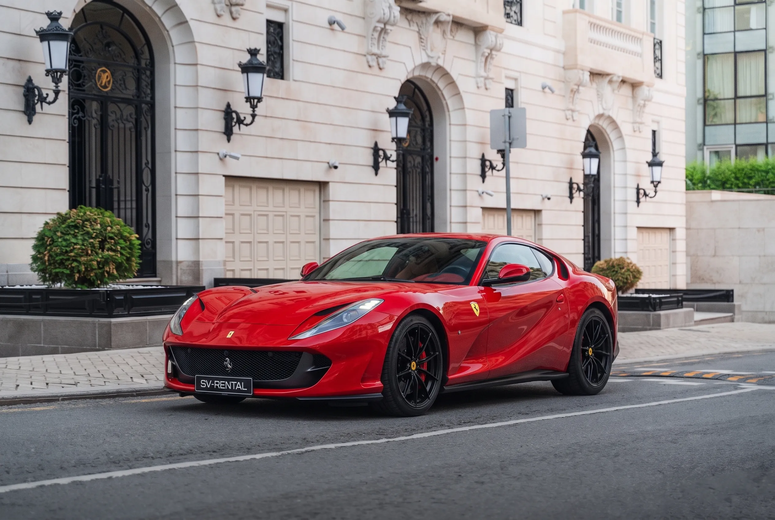 Ferrari 812 Superfast фото 1