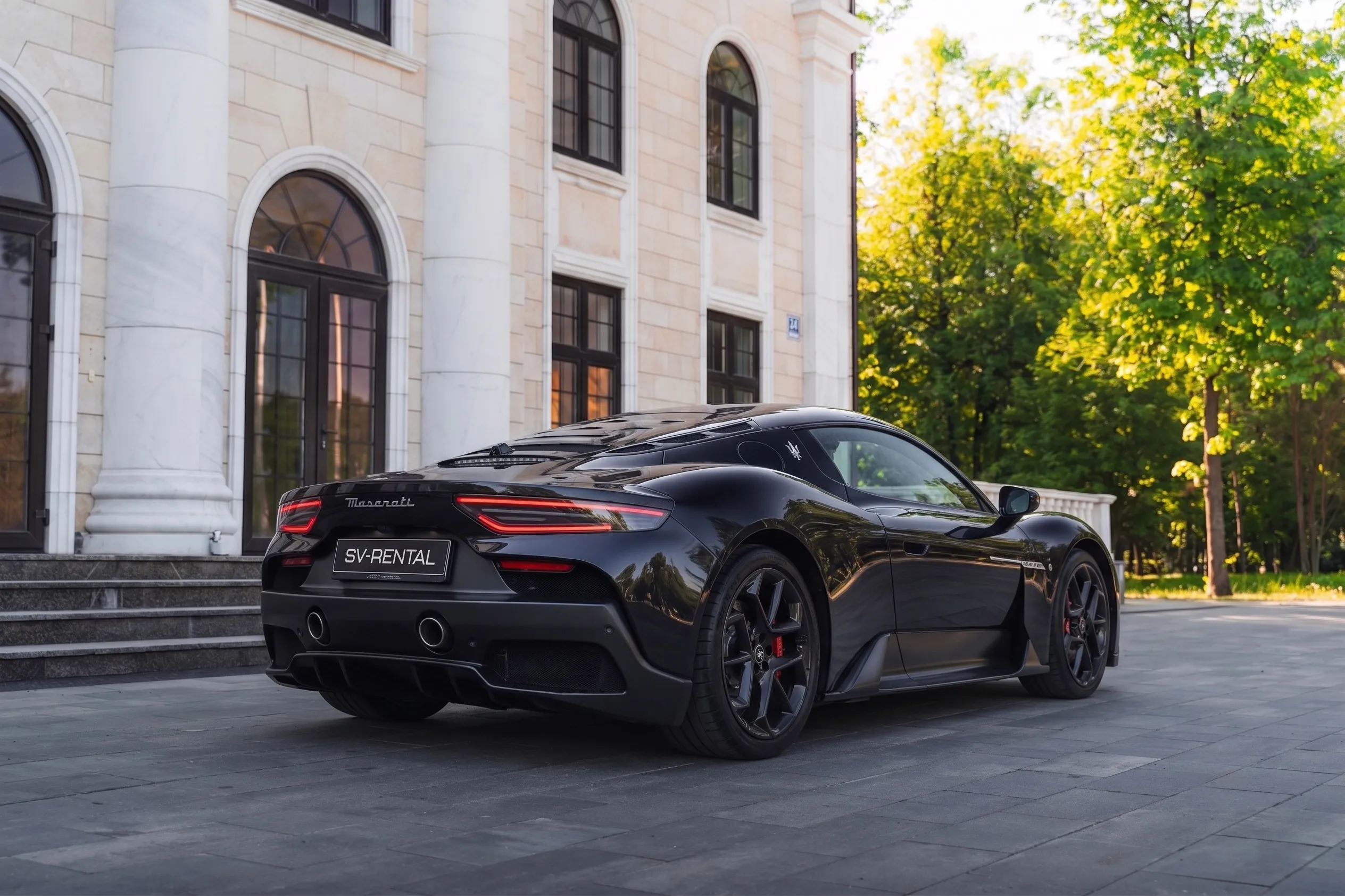Maserati MC20 фото 5