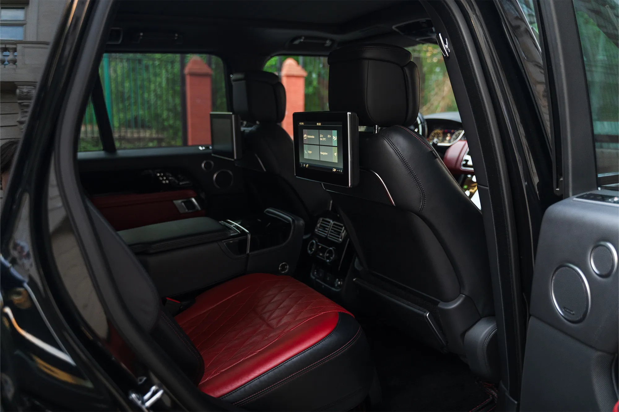 Range Rover SVAutobiography фото 7