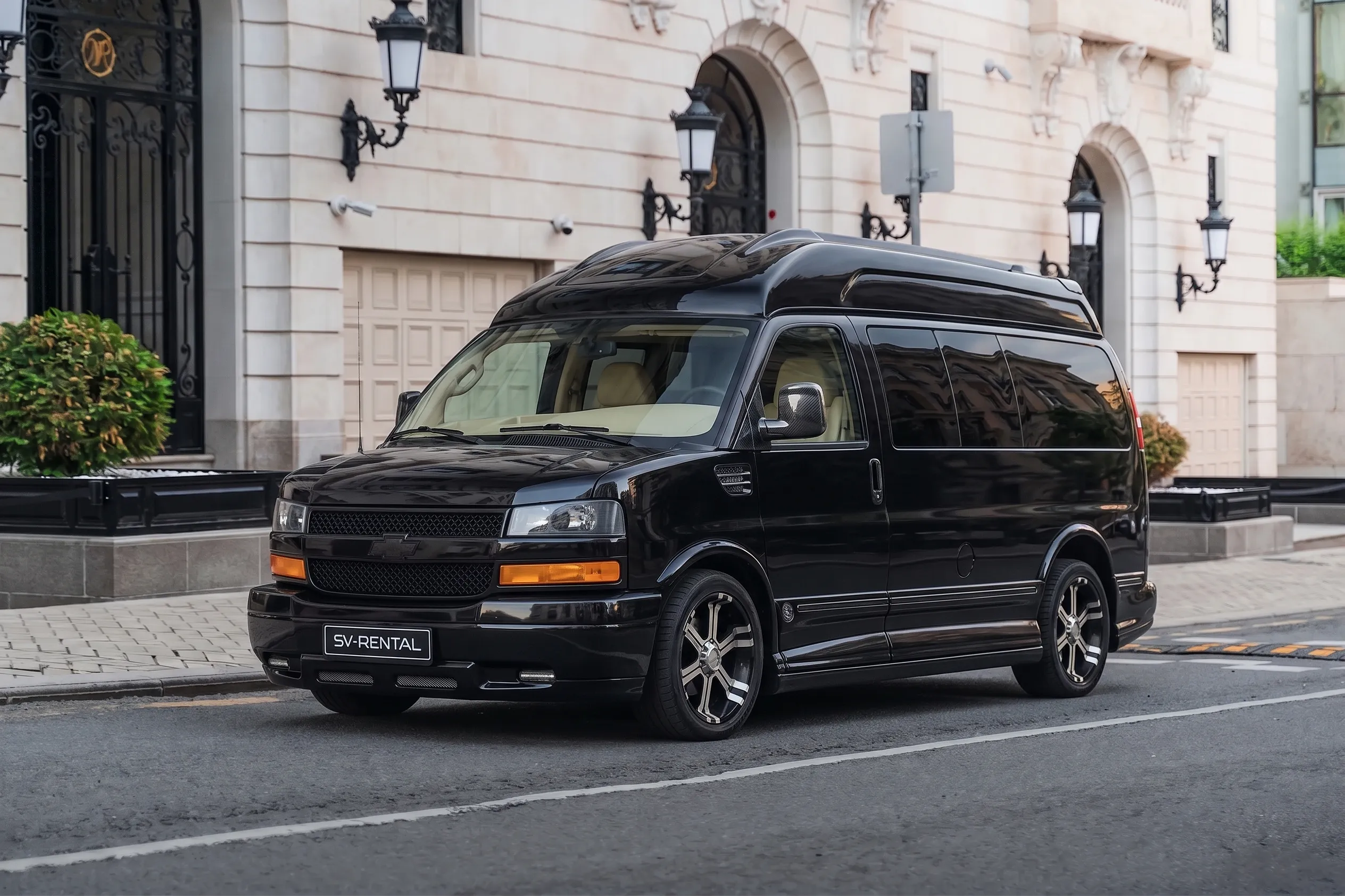 Chevrolet Express фото 1