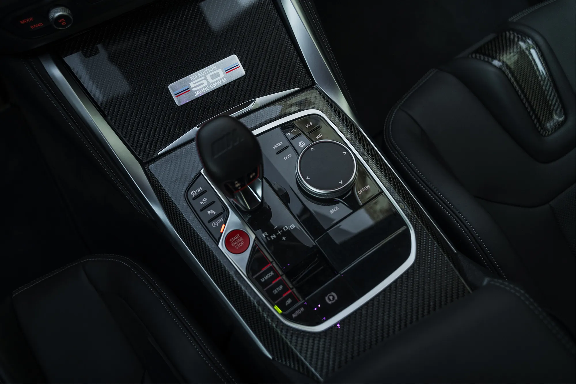 BMW M4 Jahre Edition фото 9