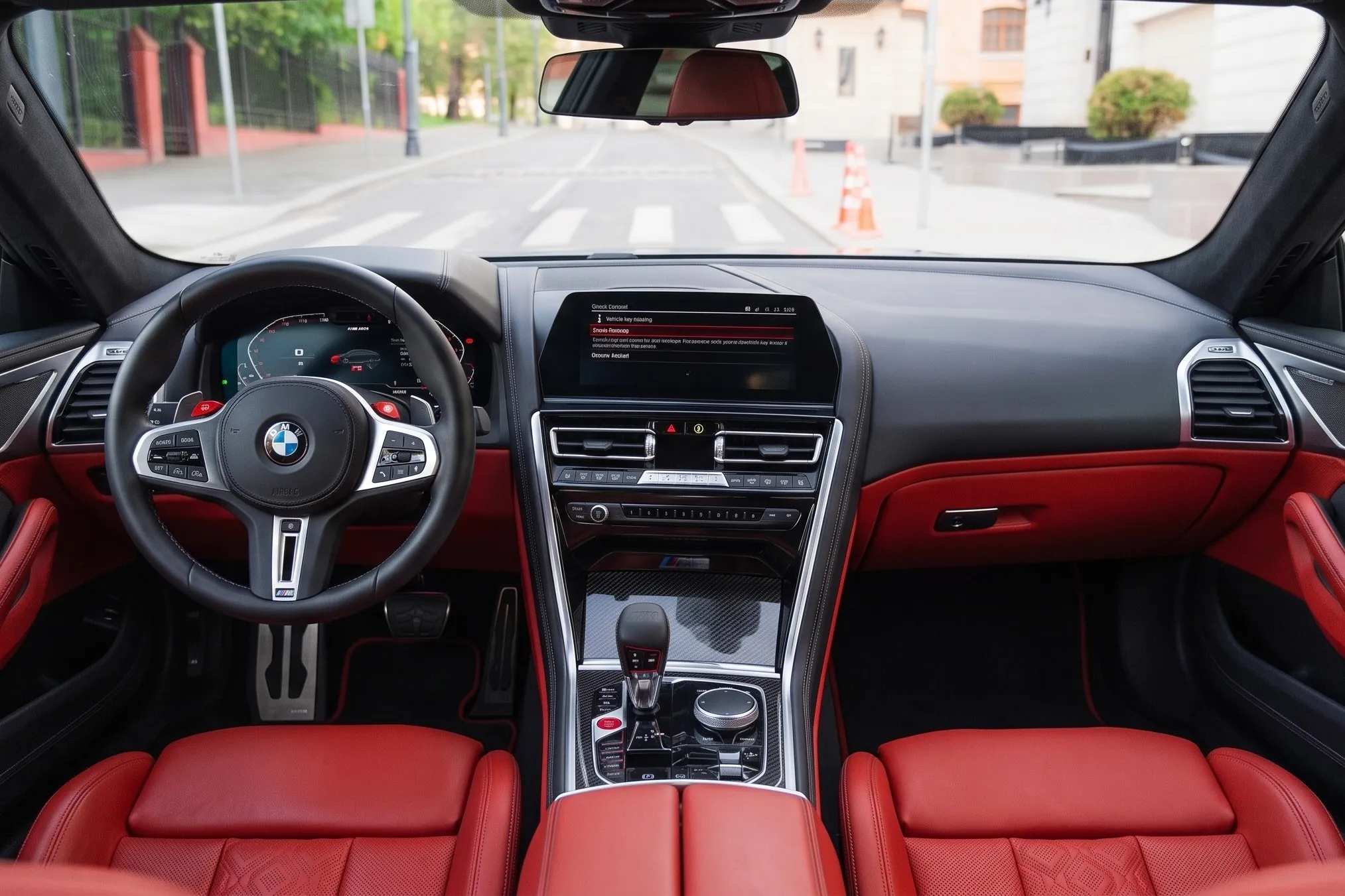 BMW M8 Cabrio фото 3