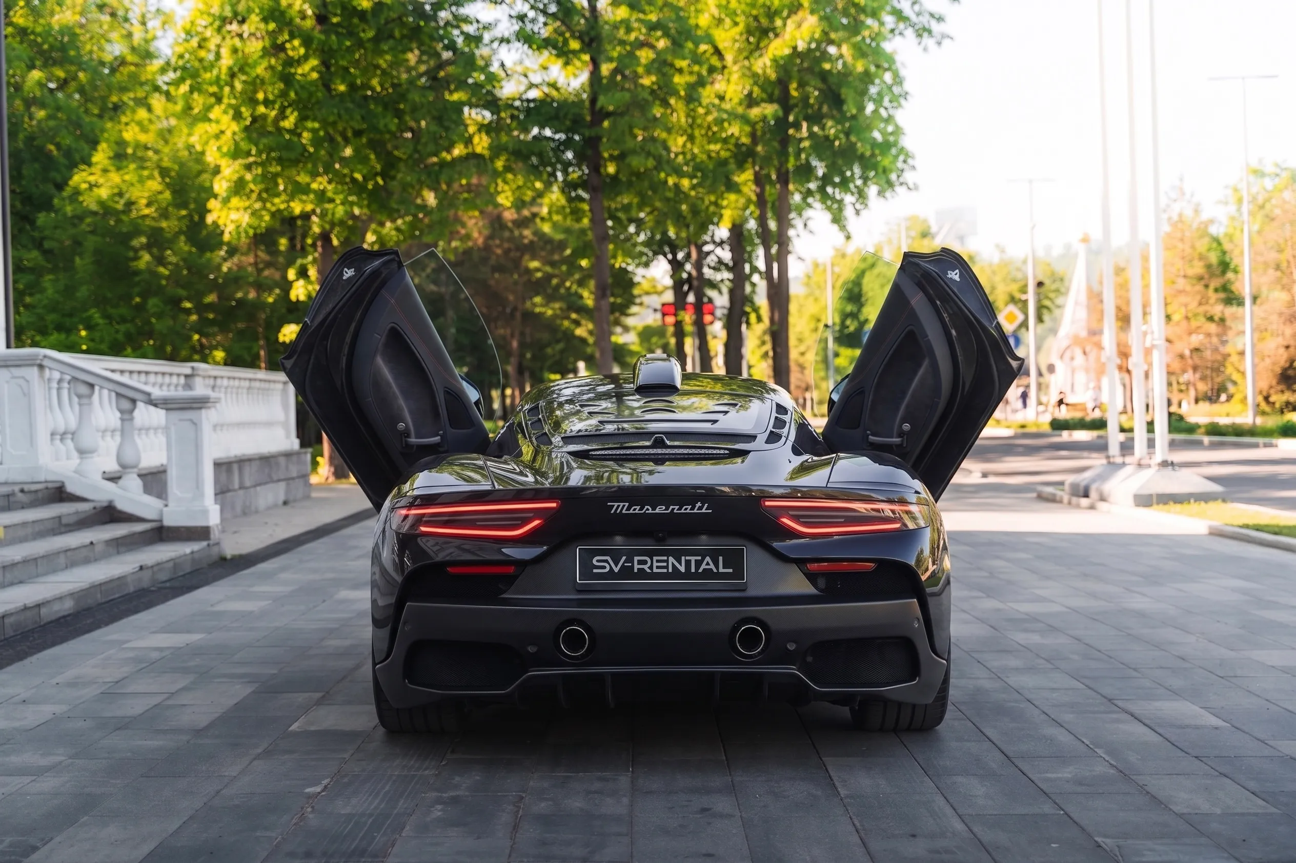 Maserati MC20 фото 7