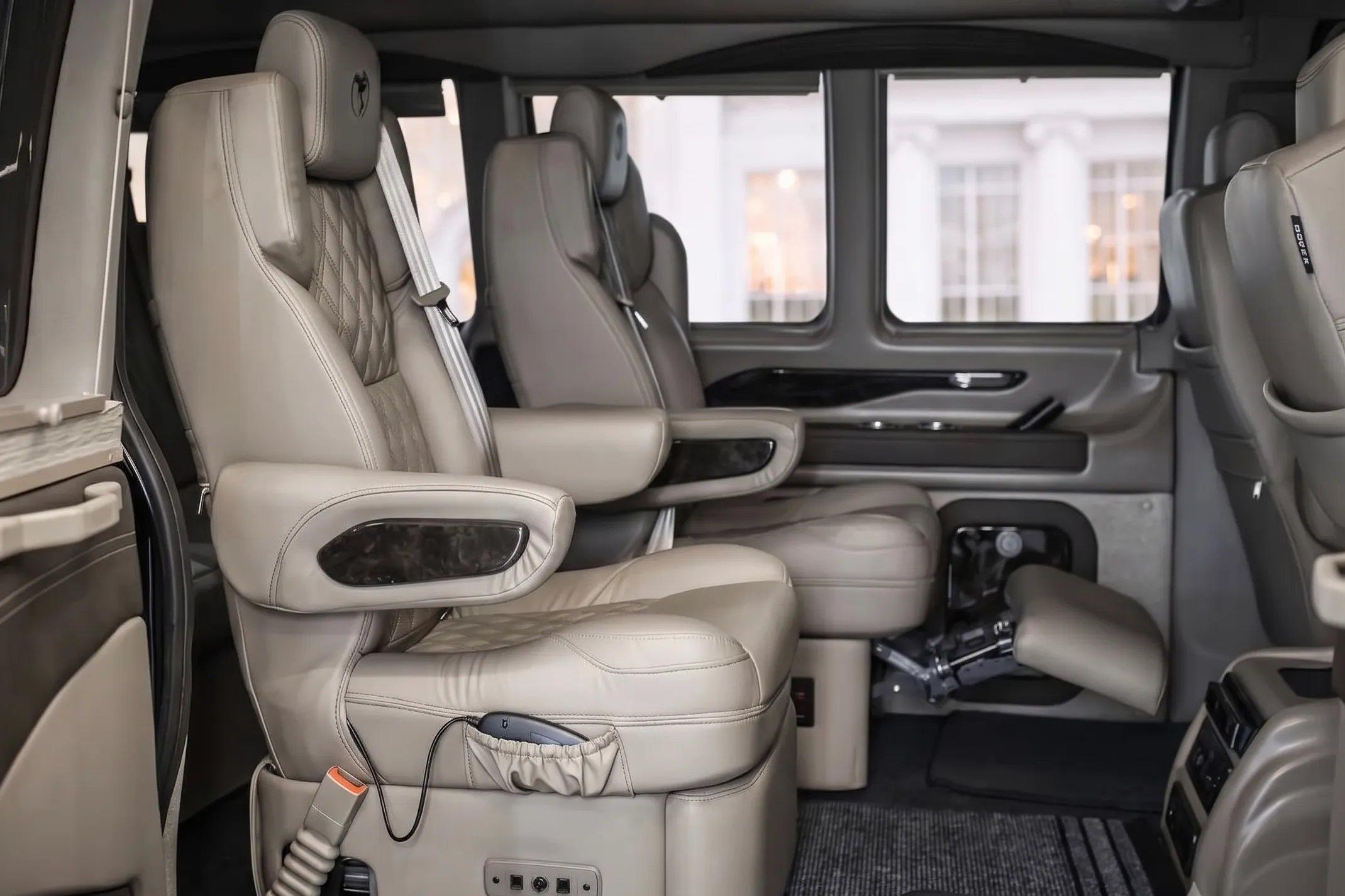 GMC Savana фото 5