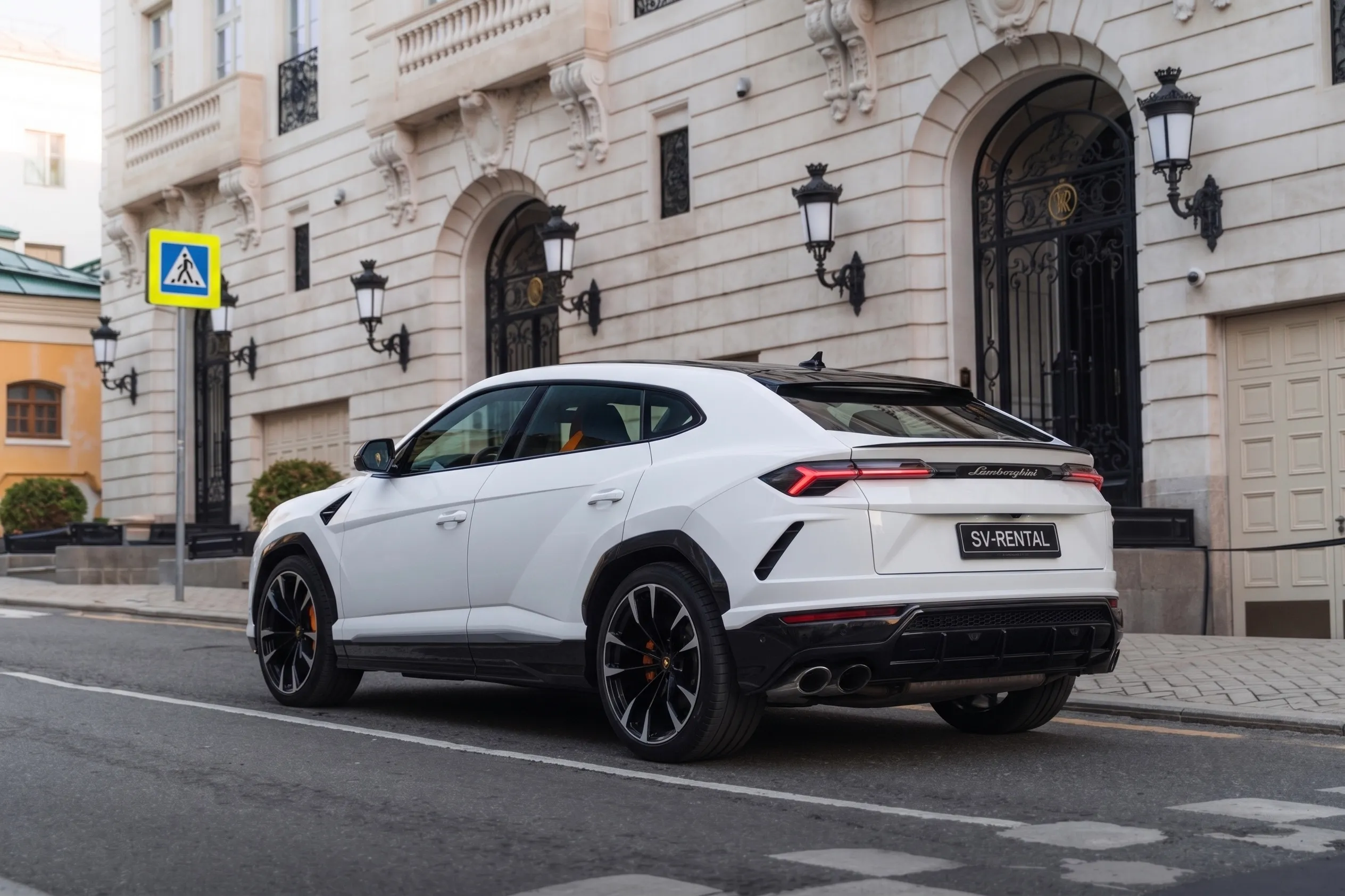 Lamborghini Urus White фото 2
